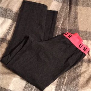 Capri Underarmour Leggings